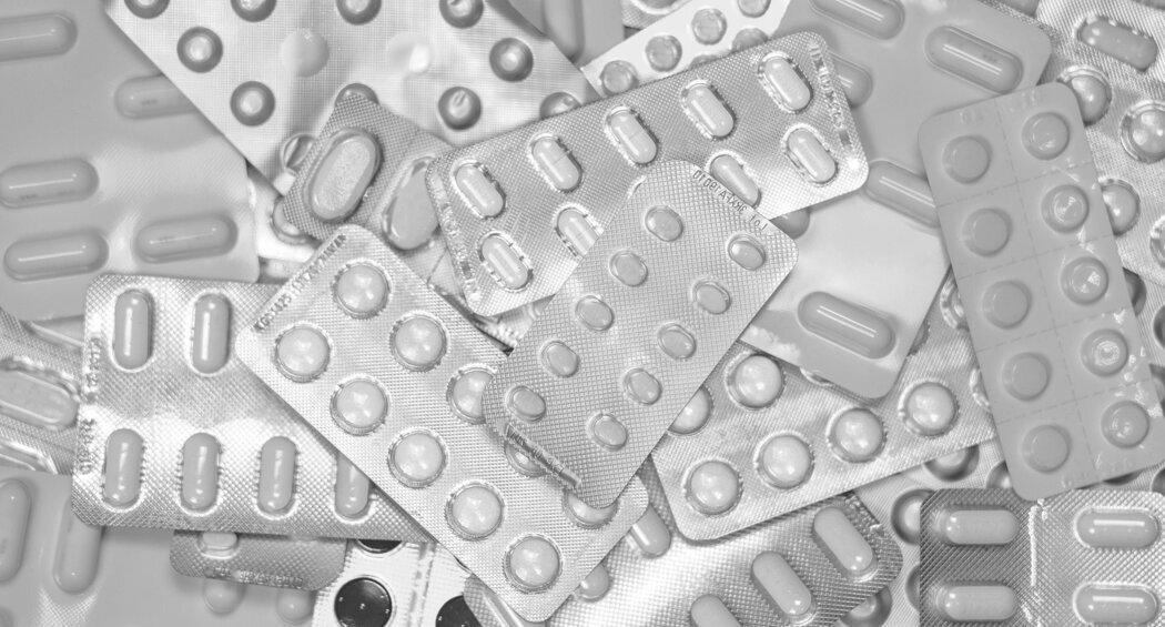 medicine-1851178-1920-1.jpg