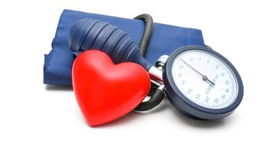 Follow-up van mensen met hart- en vaatziekten bij screening verhoogt niet de therapietrouw 